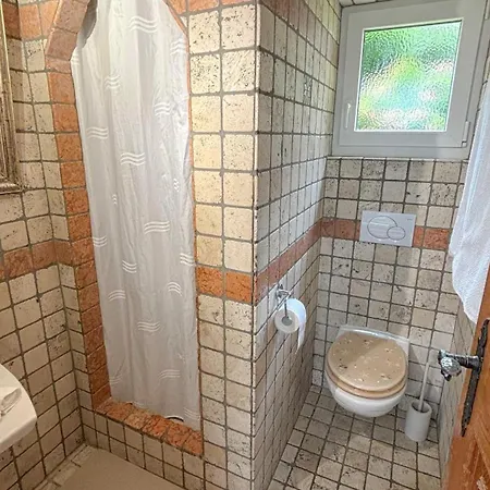 Charmante Maisonnette Avec Jardin Rechy