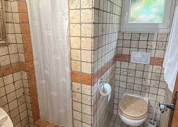 Charmante Maisonnette Avec Jardin Rechy